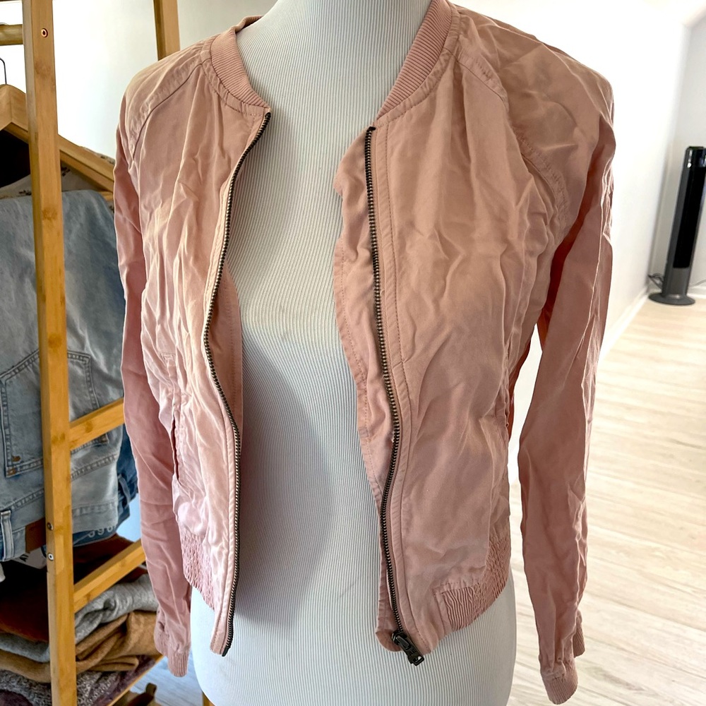 American eagle 🦅 pink jacket